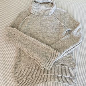 Turtle neck sweater